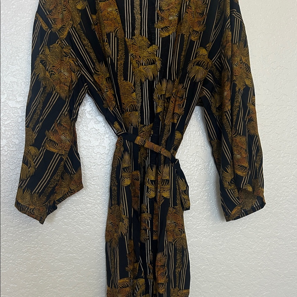Muse Black and Gold Tropical Kimono